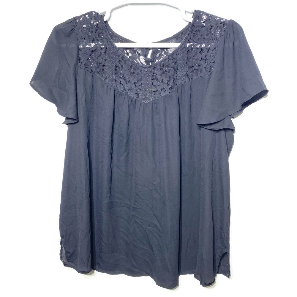 Torrid Blouse Women 2/2X Black Lace Neck Keyhole Back Flutter Sleeve Whimsigoth